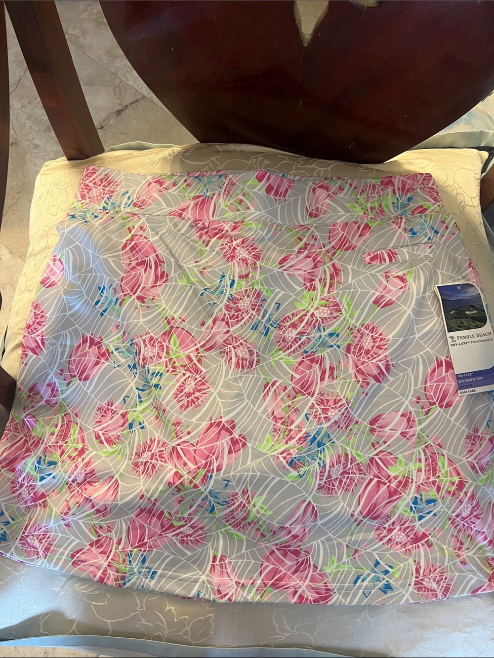 Pebble Beach “dry-luxe performane”Pink Floral skirt w/built in shorts